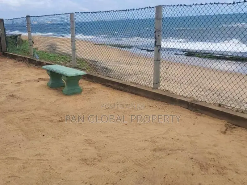 Beach Land for Sale in Uswetakeiyawa