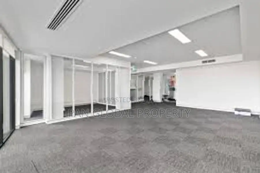 Commercial Building for Sale in Battaramulla