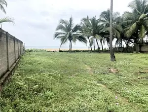 Beach Land for Sale in Puttalam
