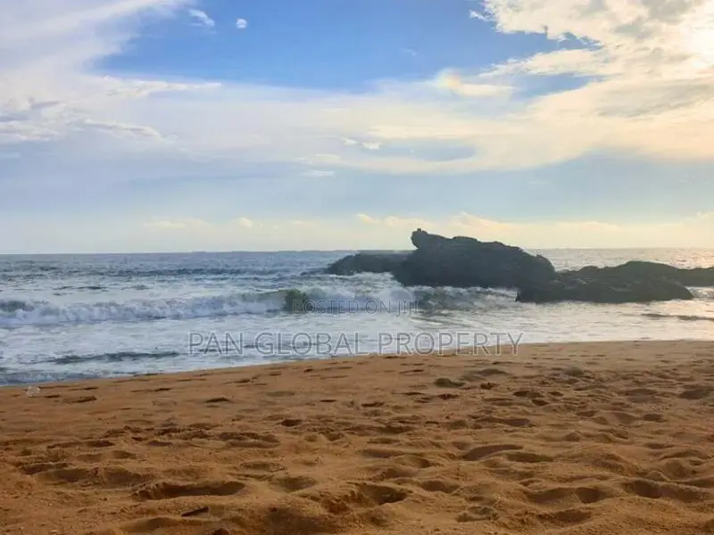 Beach Land for Sale in Galle