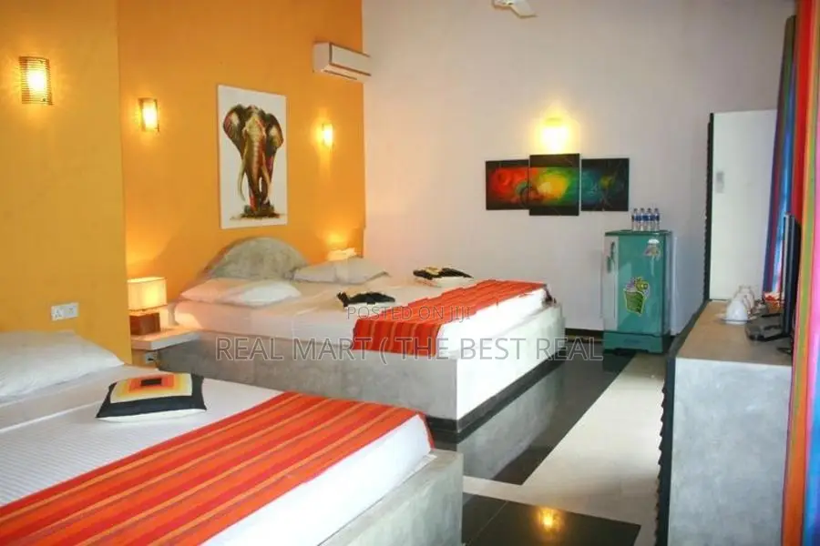 Colombo 4 : 7 A/C bedrooms Luxury Hotel for Rent at Galle Road