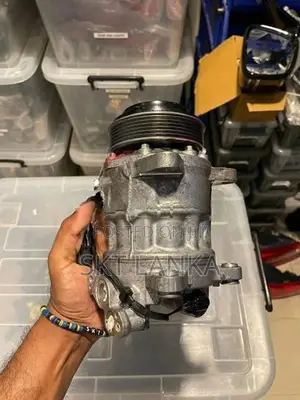 Genuine BMW 530i G30 2019 straight petrol AC compressor