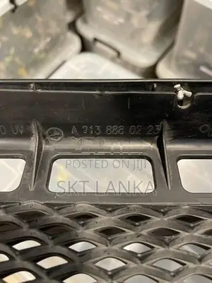 Genuine Mercedes E200 E350e Main grille camera