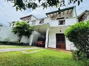 පිළියන්දල නගරයෙන් අති සුඛෝපභෝගී දෙමහල් නිවසක් විකිණීමට - Piliyandala