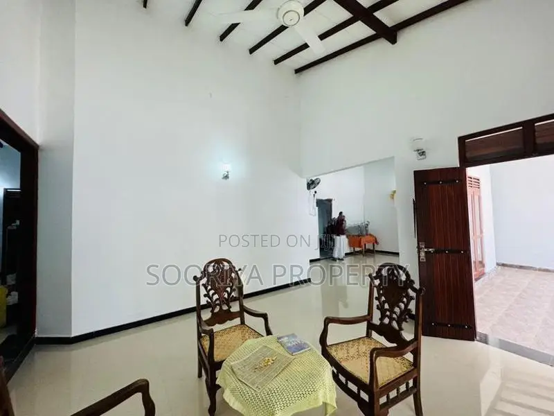 ගෘහ නිර්මාණ ශිල්පයට තැනූ සුඛෝපභෝගී නිවසක් විකිණීමට - Piliyandala