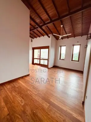 Luxury Brand New House In Talawatugoda