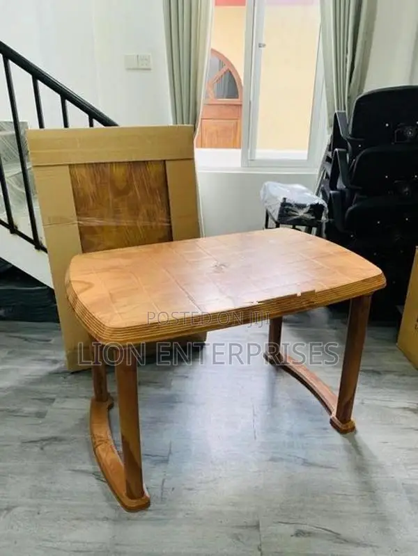 Nippon plastic tables