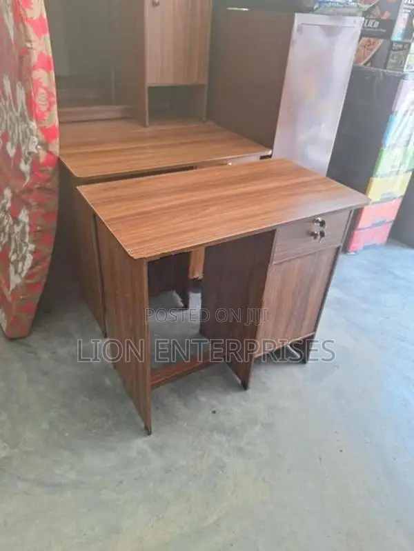 32×18 Melamine office tables