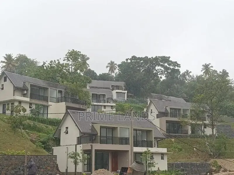 Kandy Victoria Reservoirs luxury Holiday villas