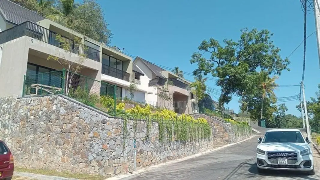 Kandy Victoria Reservoirs luxury Holiday villas