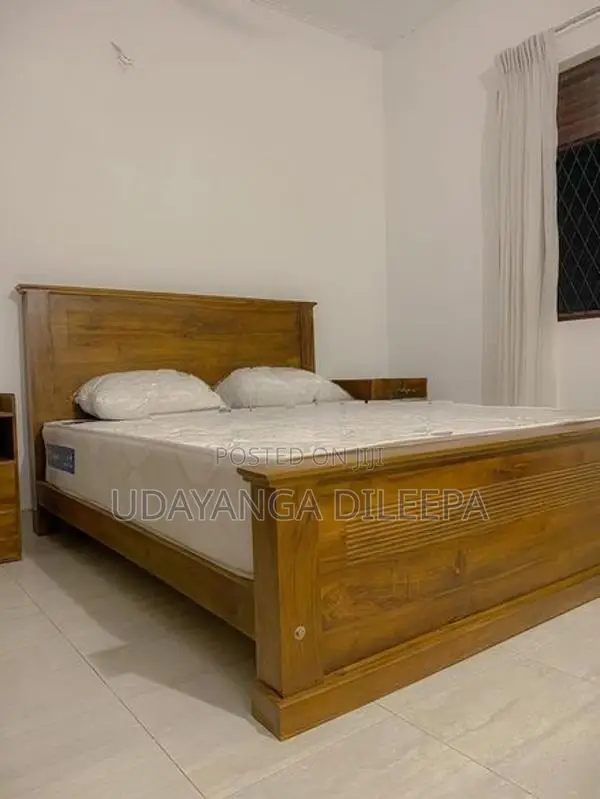 Teakka Bed