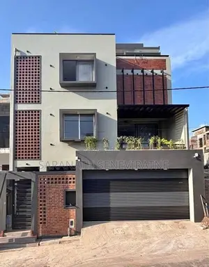 Brand-New modern House From Katubedda Moratuwa - 500 m to Galle Rd