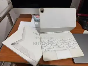 Apple iPad Pro Magic Keyboard 12.9