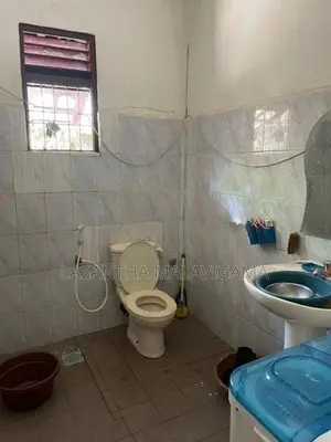 Two Storey House for Sale in Athurugiriya