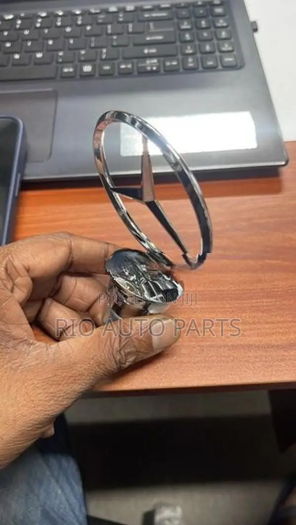 Mercedes Benz Emblem
