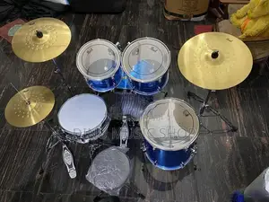 Acoustic Drum Set