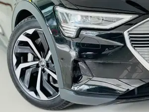 Audi e-tron Q8 50 Quattro S Line 2024