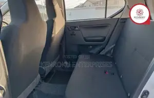Daihatsu Mira ES 2024
