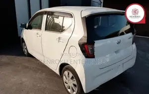 Daihatsu Mira ES 2024