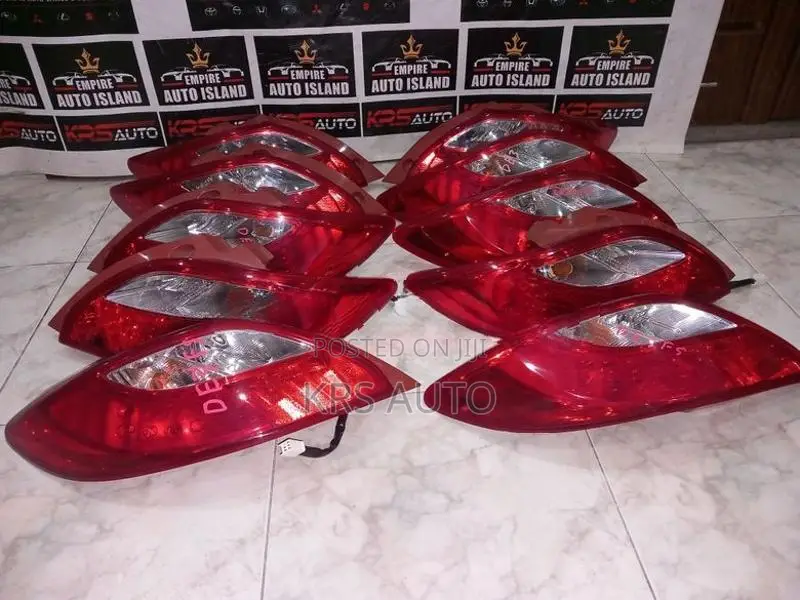 Mazda Demio DE3FS Tail Lamp