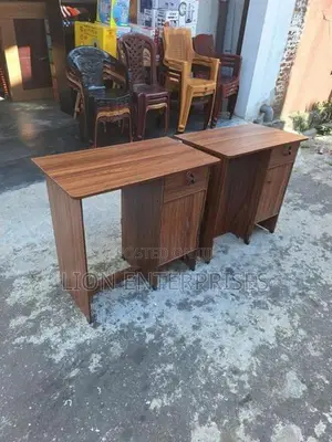 32×18 Melamine Office Tables