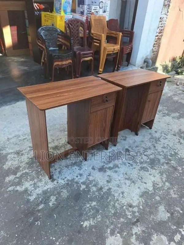 32×18 Melamine Office Tables