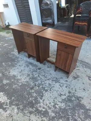 32×18 Melamine Office Tables