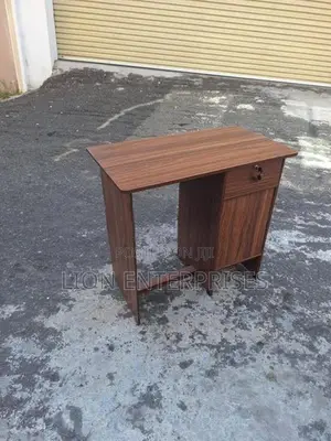 32×18 Melamine Office Tables