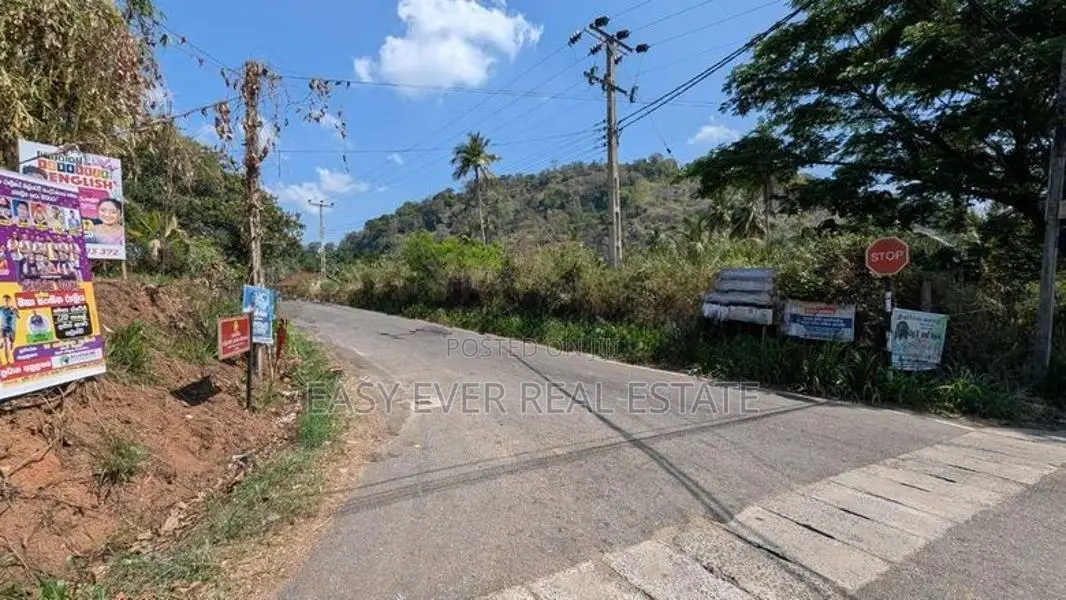 Land for sale in Giriulla