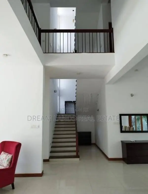 Thalawatugoda 3 Storey Laxary House for Rent ( R - 635 )