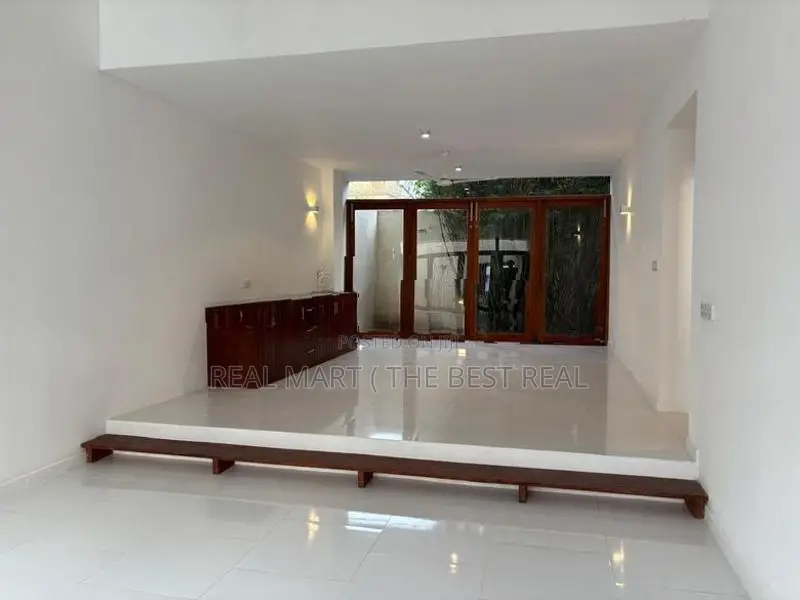 Thalawathugoda : Brand new 3BR House for Sale