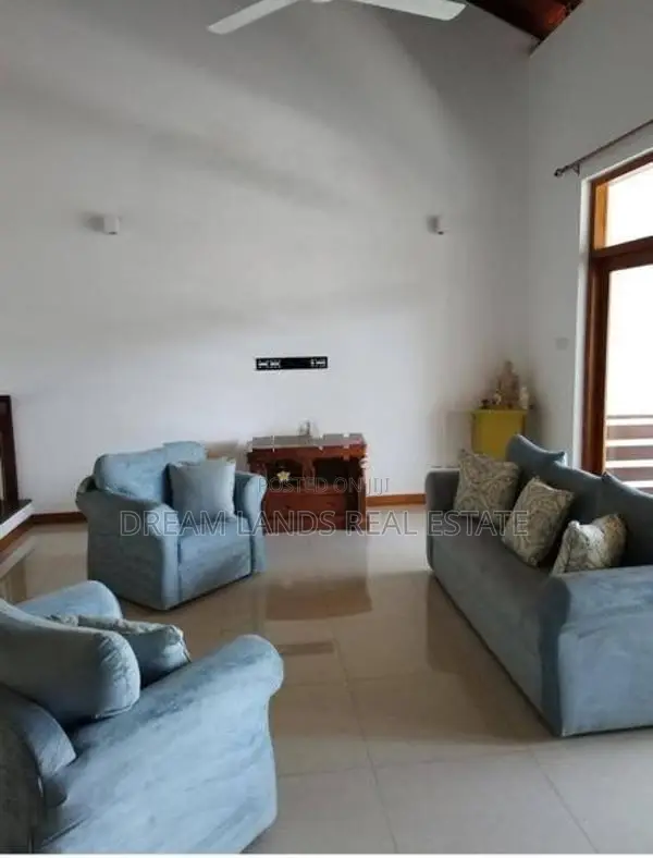 Thalawatugoda 3 Storey Laxary House for Rent ( R - 635 )