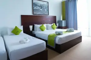 Matale : 23BR (15,000sf) Luxury Hotel for Sale at Alwatta