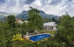 Matale : 23BR (15,000sf) Luxury Hotel for Sale at Alwatta