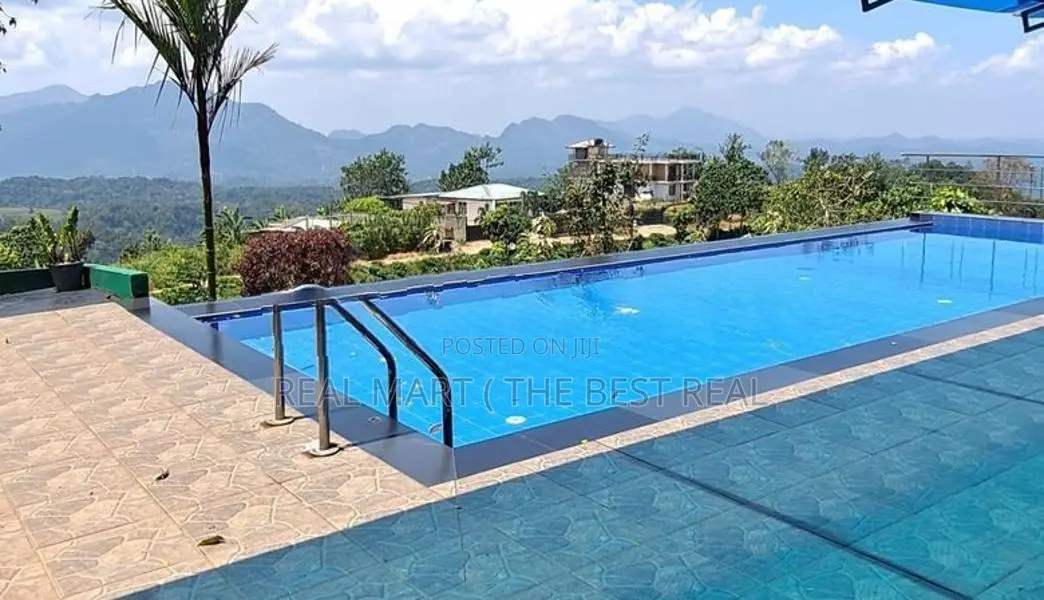 Matale : 23BR (15,000sf) Luxury Hotel for Sale at Alwatta