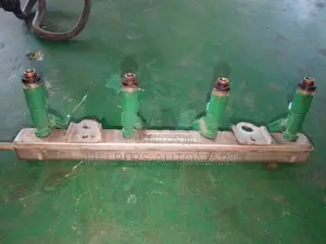 Toyota Prius W20 Injector Rail