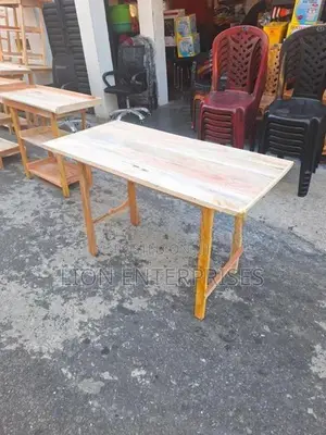 4×2 Alvisia wooden tables