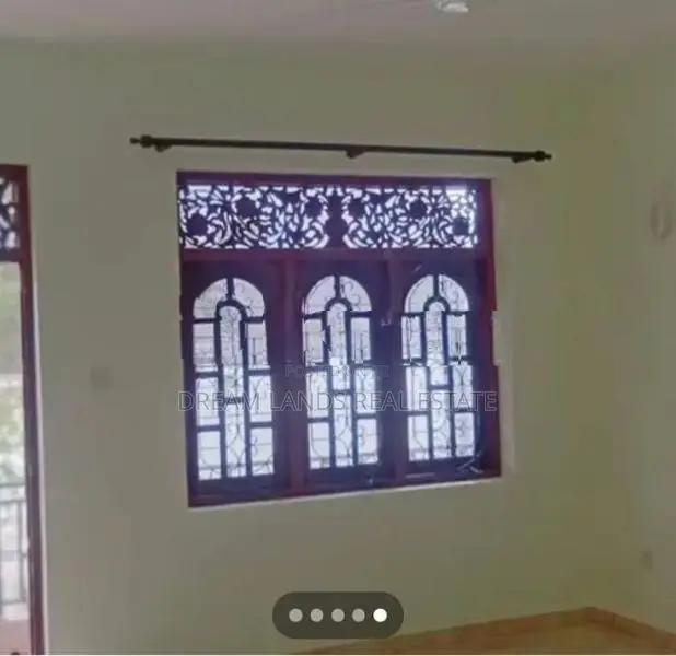 ☆ Nugegoda Abuldeniya Up Stair Unit for Rent ( R- 640 )