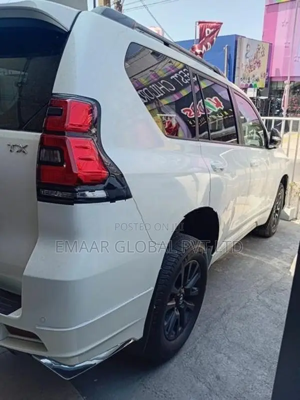 Toyota Land Cruiser Prado 150 2023