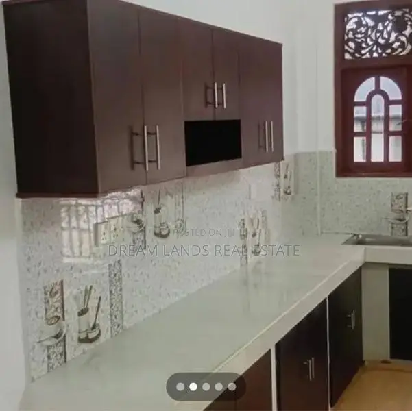 ☆ Nugegoda Abuldeniya Up Stair Unit for Rent ( R- 640 )