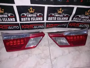 Honda Grace GM4 Dicky Garnish lamp