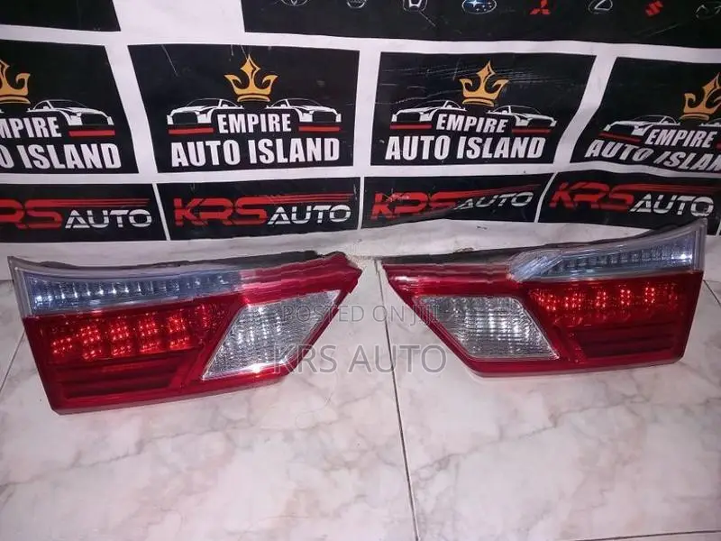 Honda Grace GM4 Dicky Garnish lamp