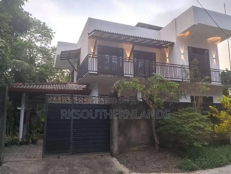 2story house for sale in Thalpawila matara