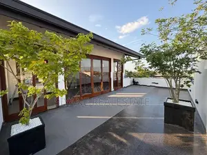 Luxury 3 Storey house Kotte