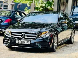 Mercedes Benz E180 AMG Premium 1ST Owne 2021