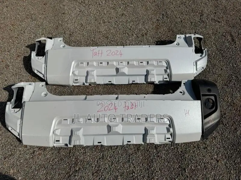 Daihatsu Taft Rear Bumper