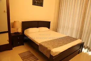 Seaview Luxury Holiday Double Bedroom for Rent at Border of Dehiwala