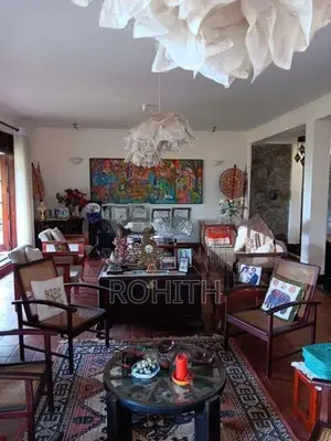 30 Perches on Gemunu Mw, Kandy | 4 Ensuite Bedroom House