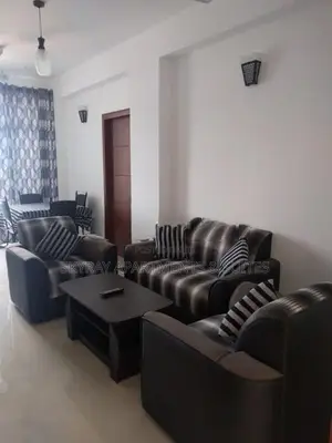 Holiday 2 Bedroom Furnished Apartment with Pool & GYM - Mount Lavinia