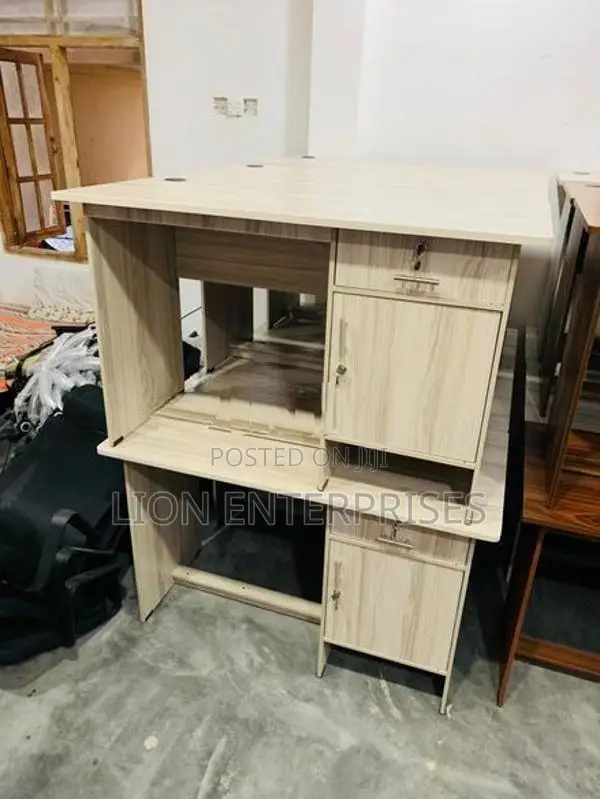 4×2 Office melamine tables